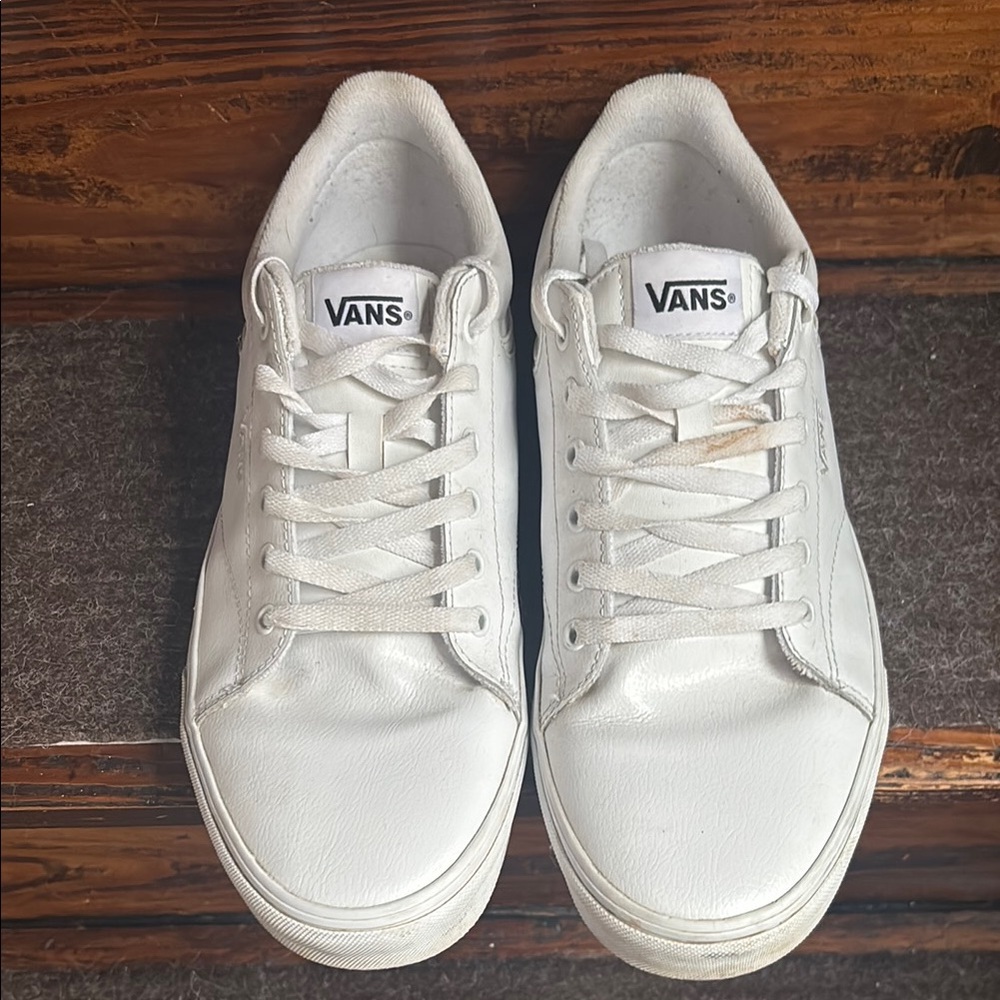 Vans White Sneakers with Classic Design and Textured Canvas